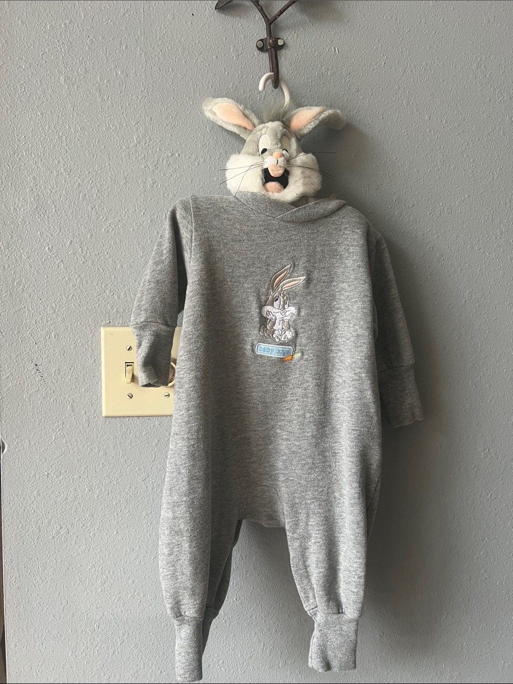 Warner Bros. Gray Bugs Bunny One-Piece Bodysuit